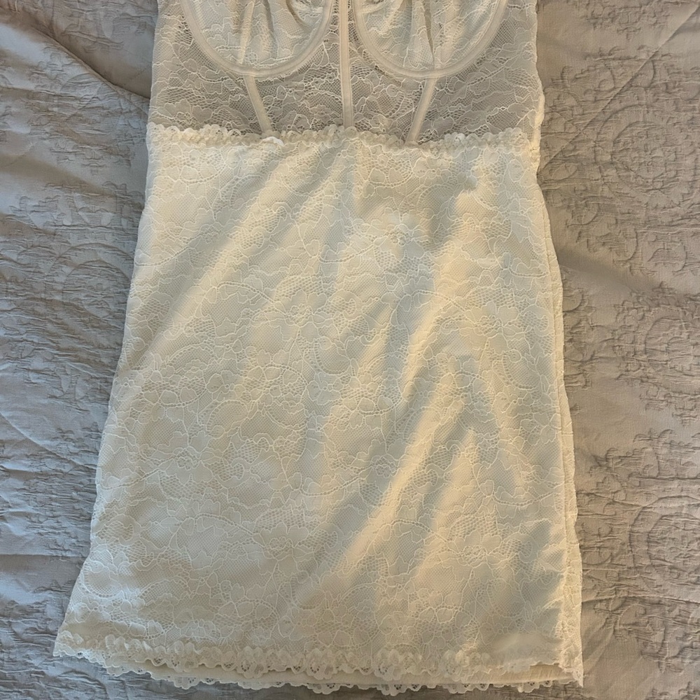 Forever 21 Lace Mini Dress in Cream